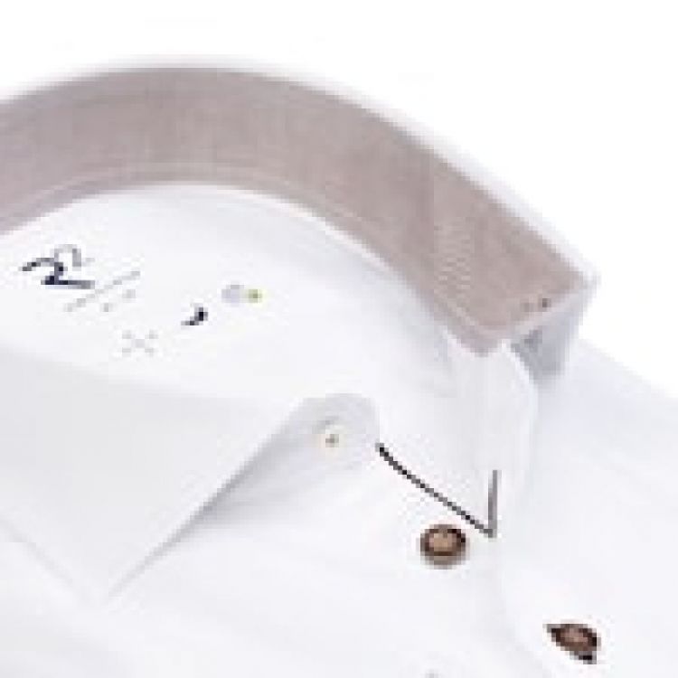 004 WHIte