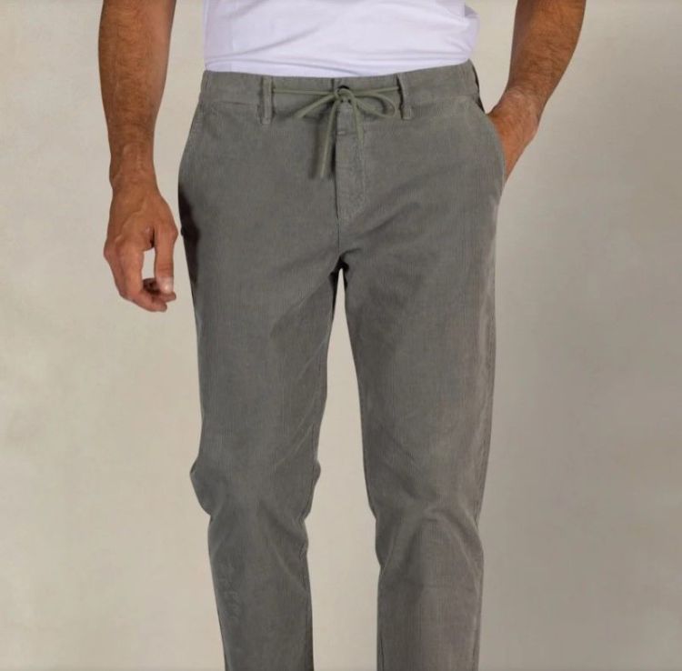LICHT GREY